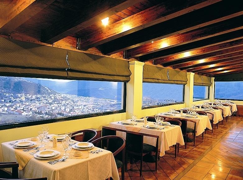 קרפניסיון Avaris Hotel מראה חיצוני תמונה